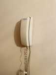Kremowy telefon stacjonarny ecru tp sa