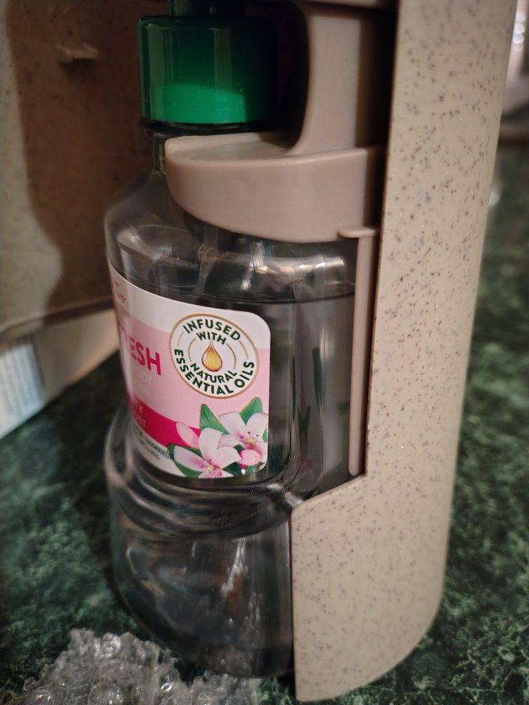 Air Wick  odświeżacz powietrza - jaśmin białe kwiaty.