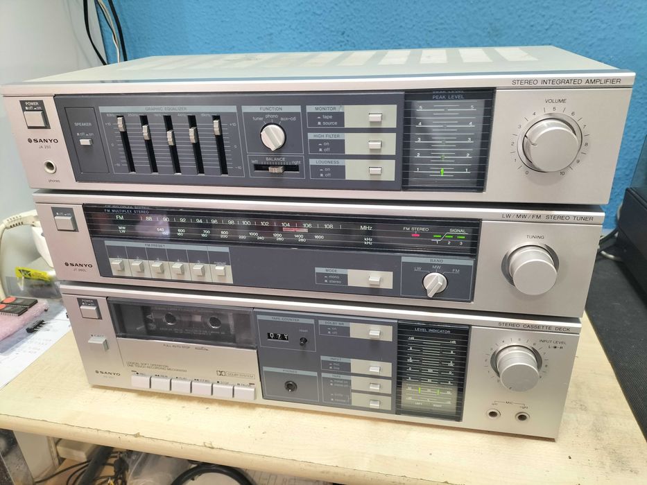 Aparelhagem Sanyo 250 como nova