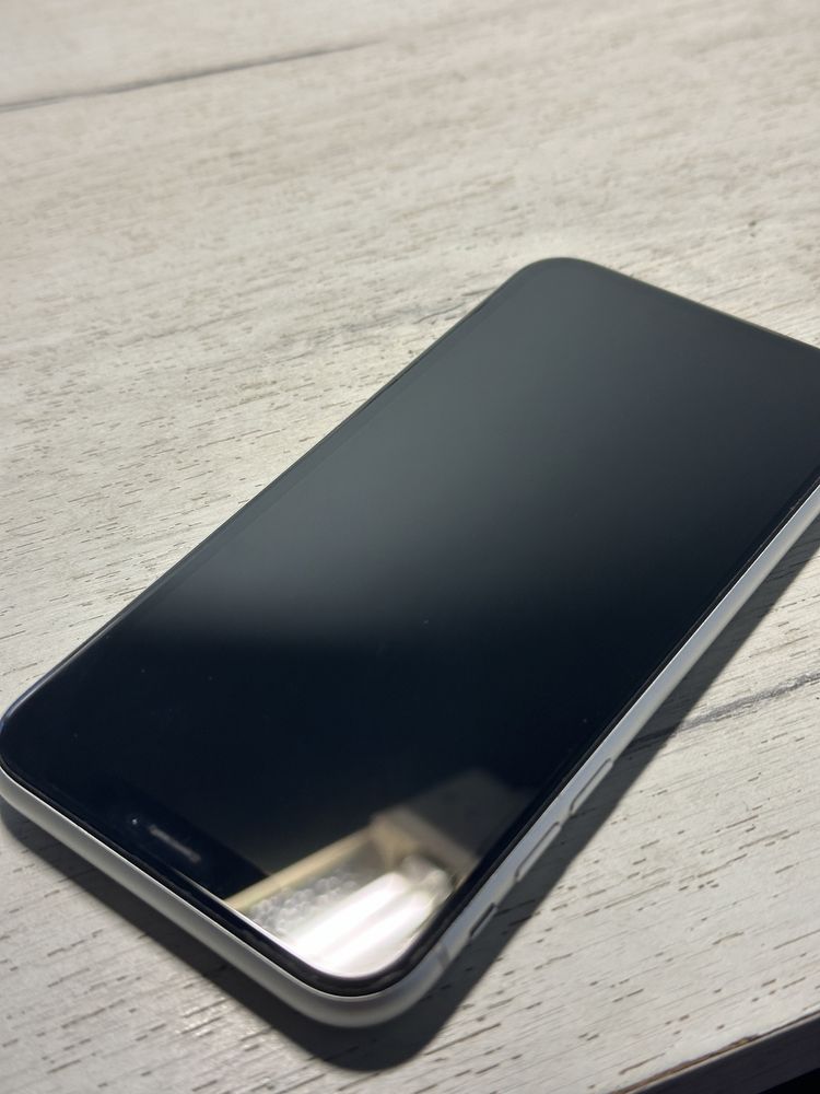 Iphone xr 128гб в ідеальному стані