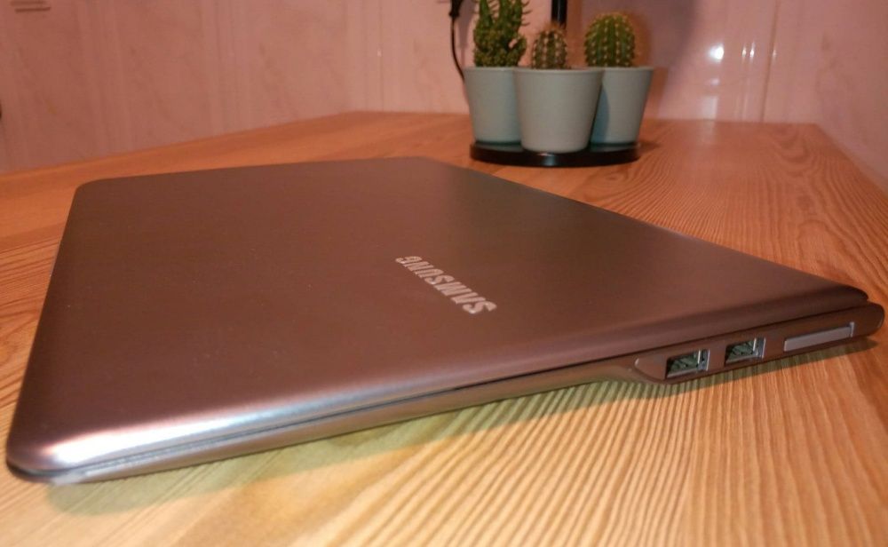 Samsung Ultrabook NP530U3B | Intel Core i5 | 4GB Ram