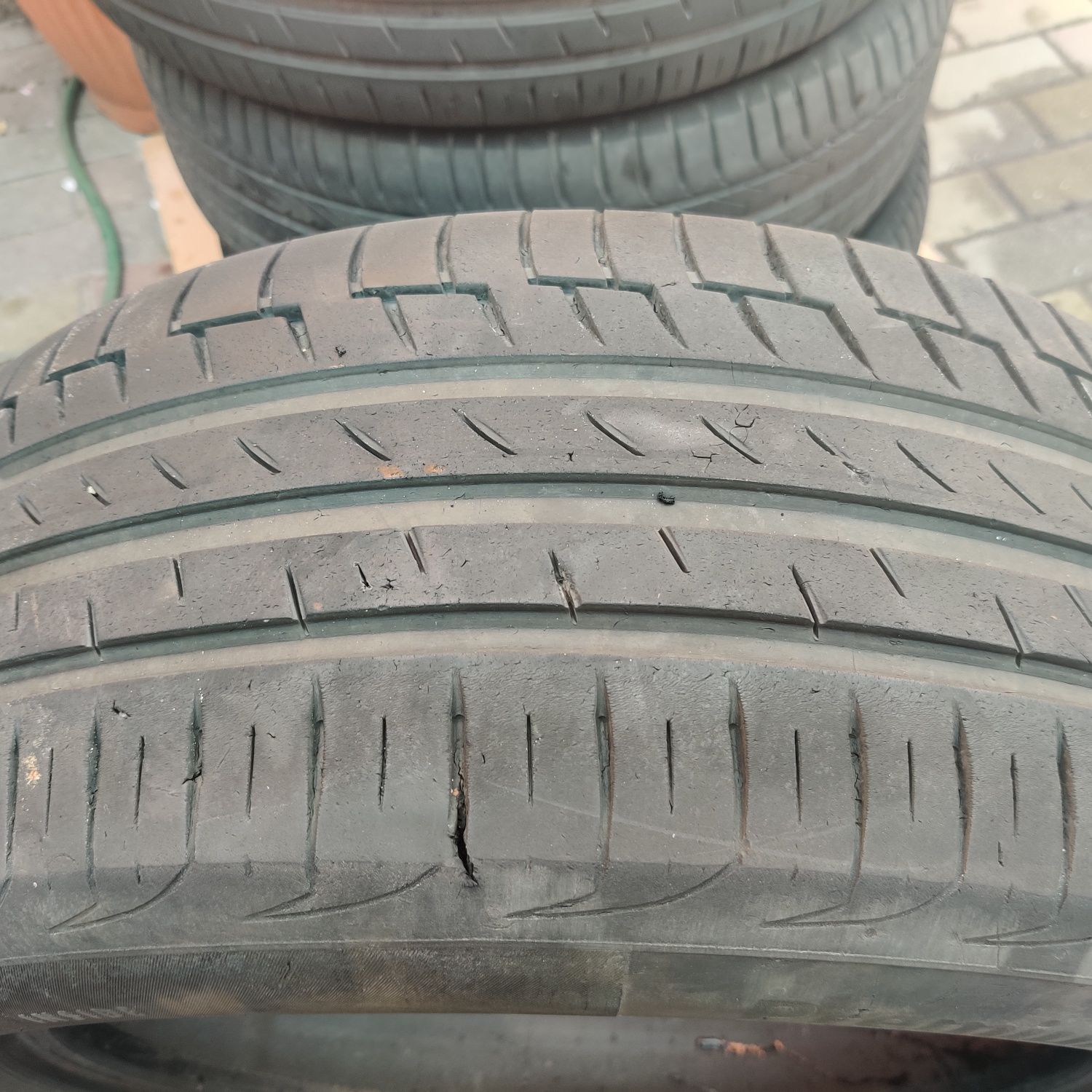 2 шини Continental Premium Contact  6 SSR 225/55 r17