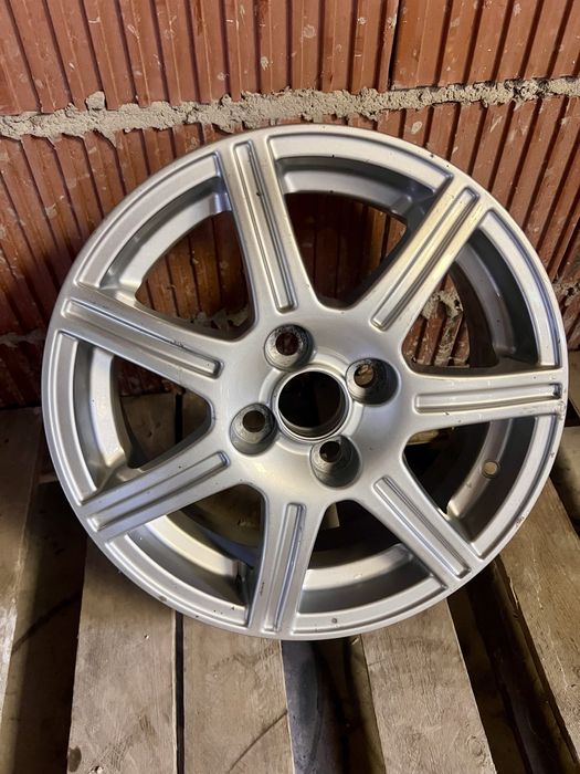 Felga toyota yaris  4x100