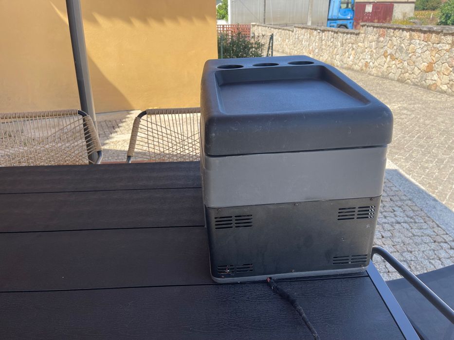 Vendo dois Frigoríficos para camião em bom estado