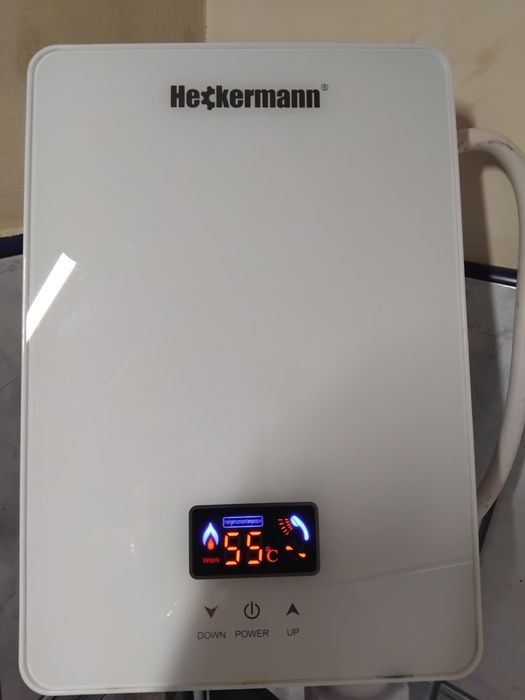 Ogrzewacz Podgrzewacz przepływowy wody Heckermann 230v 6000w 2023r.