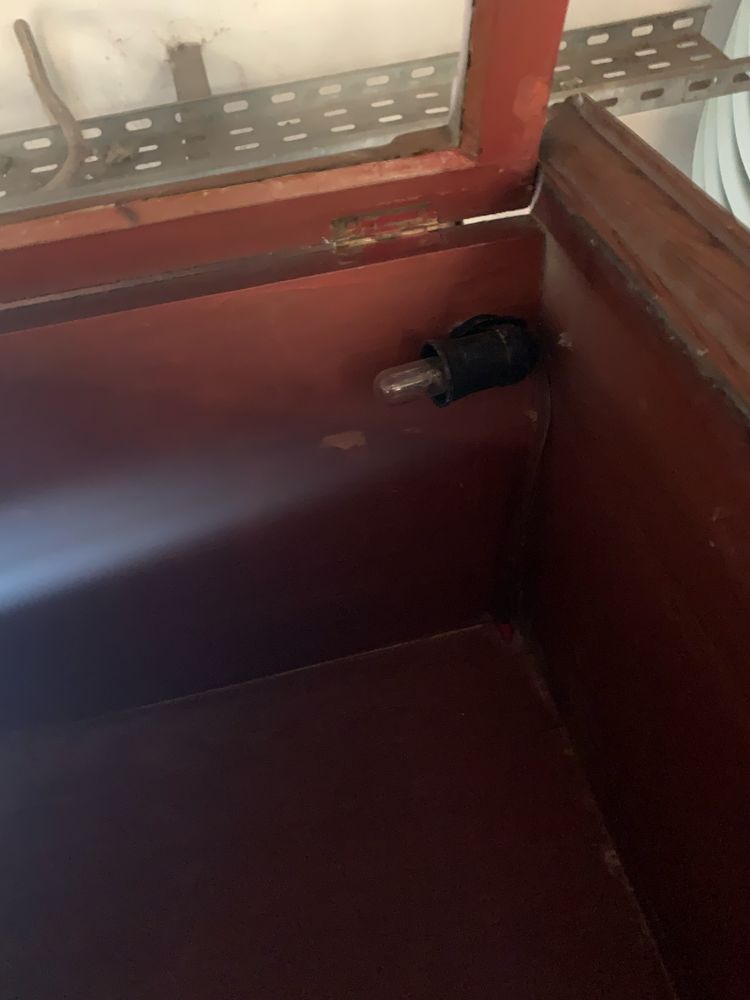 Armário / vitrine antiga