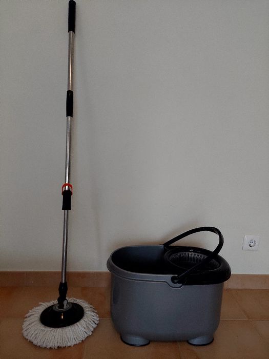 Balde e esfregona rotativo
