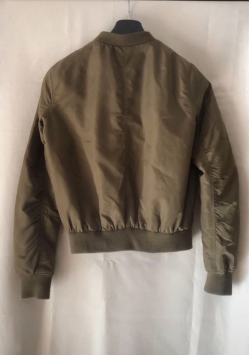 Kurtka damska bomberka