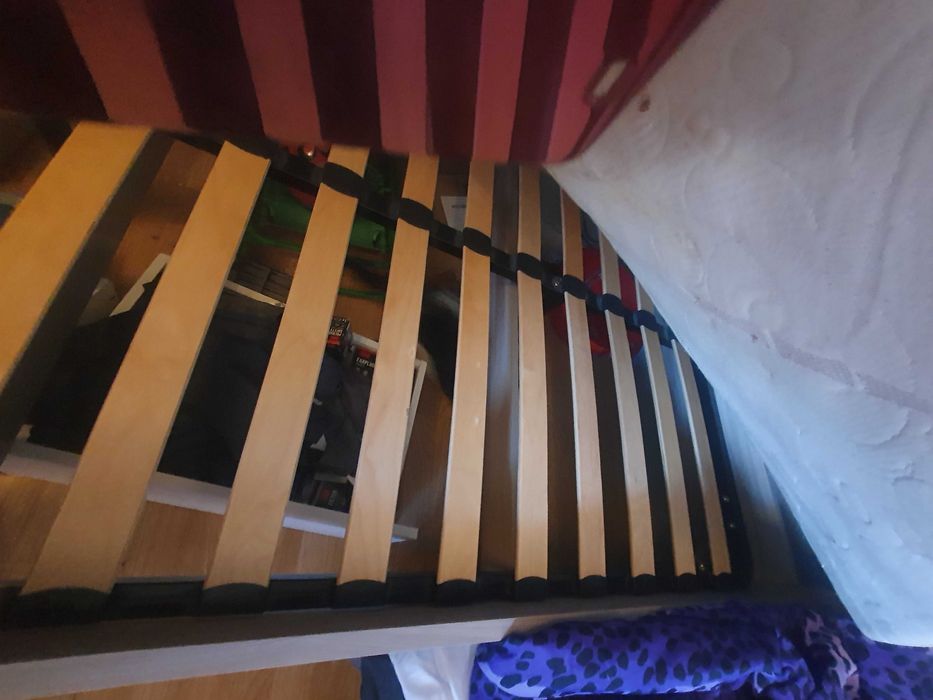 Łóżko drewniane szybko