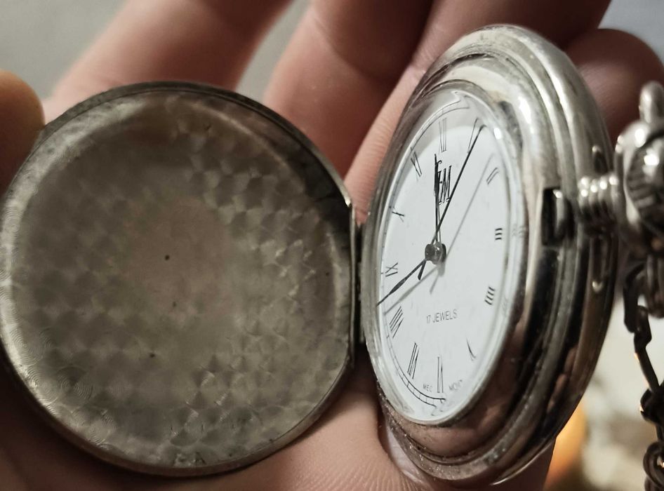 Stary zegarek kieszonkowy
