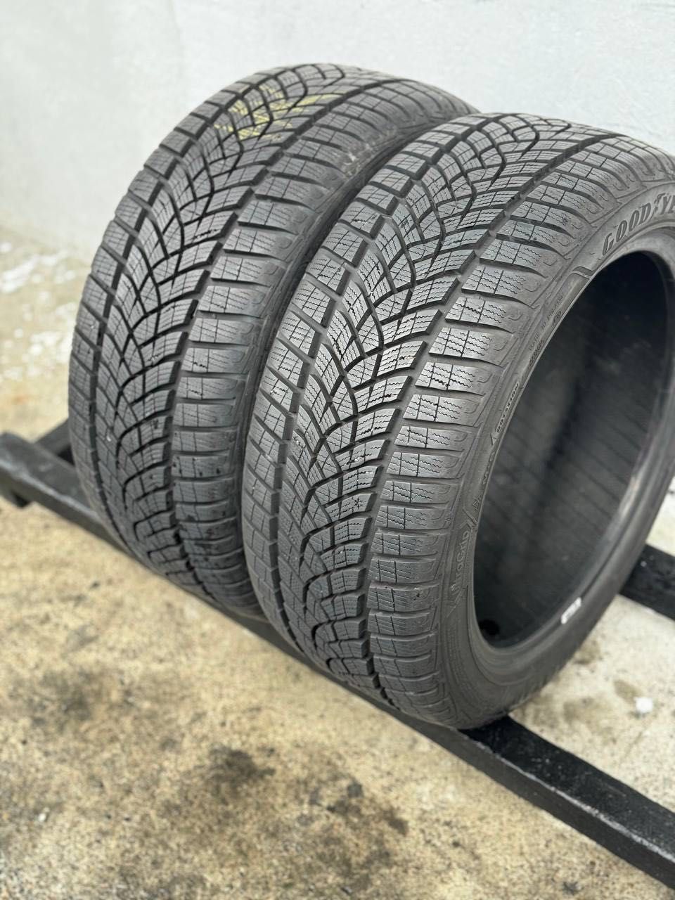 Шини Goodyear 215 45 R 16 2 шт (462) 9,15 мм Зима 2019 рік