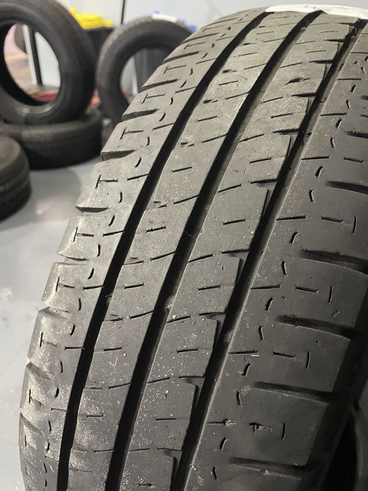 Pneus 205-70-R15 comercial