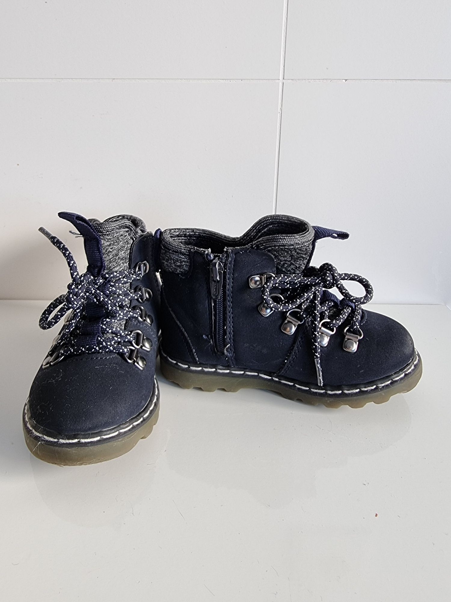 Botas bebé Zara Kids tamanho 21