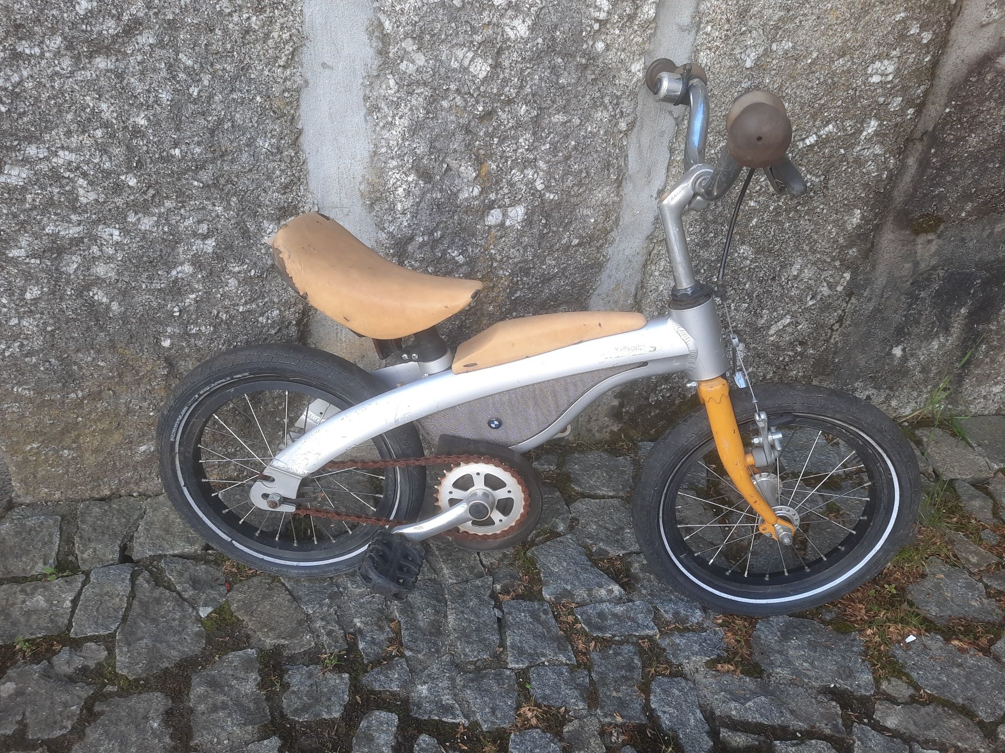 Bicicleta BMW, pode ver sem compromisso