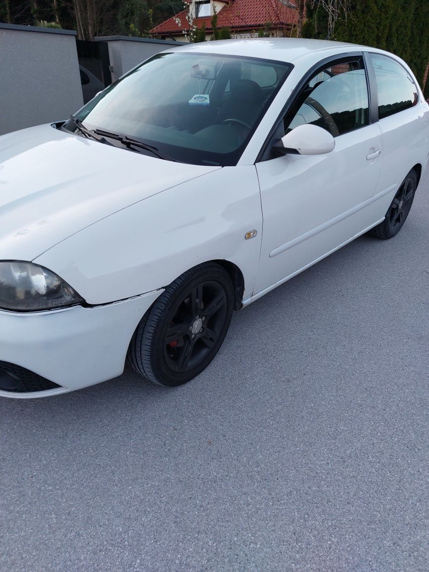 Seat ibiza 3 6l 1.4B