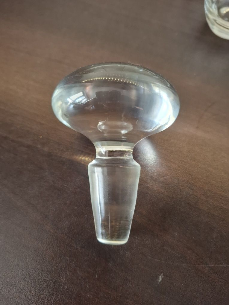 Karafka plus 6 kieliszkow