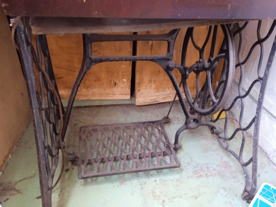 Швейная машинка типа Зингер