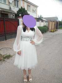 Плаття випускне біле