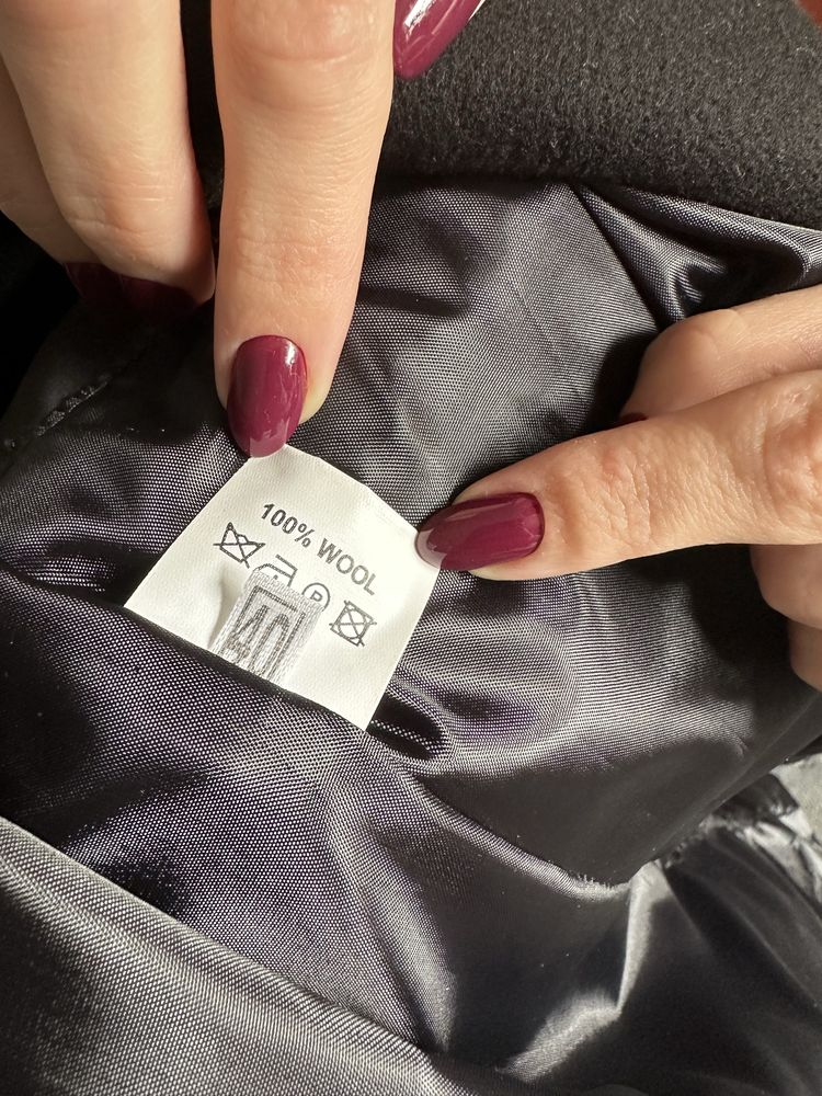 Пальто мужское черное. Size M.