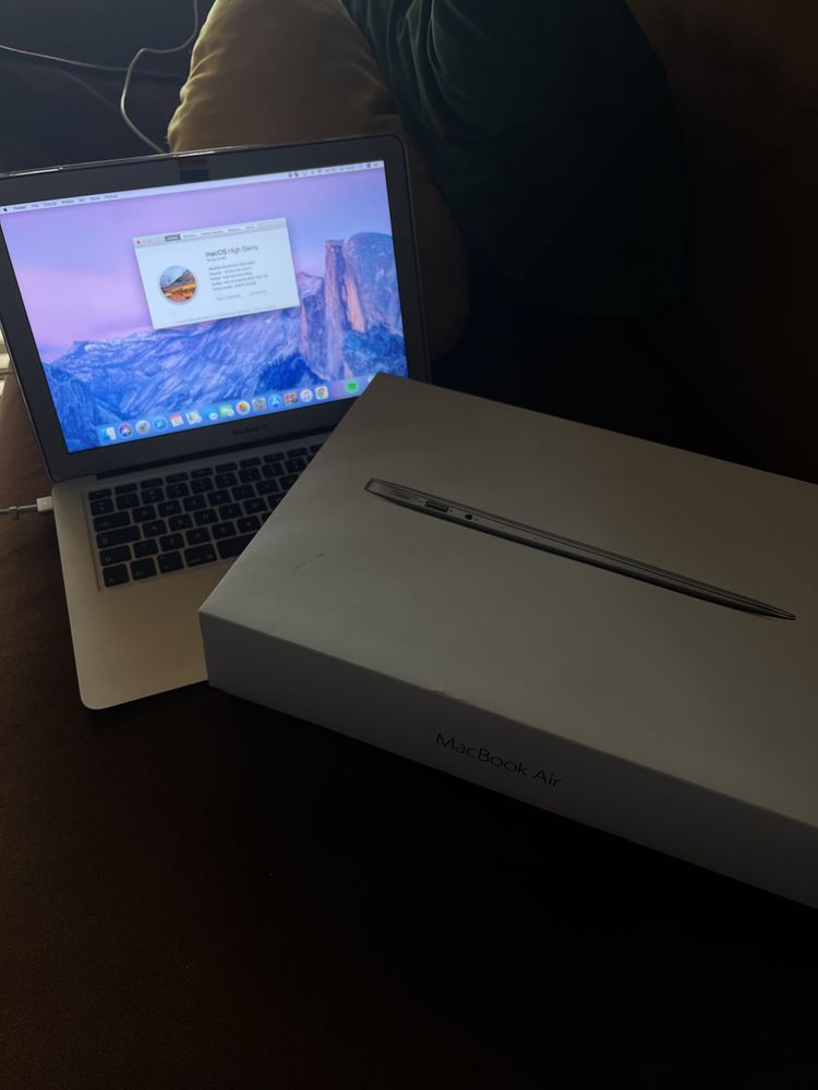 Macbook Air 13 [Early 2015] 128gb 8Gb RAM bardzo dobry stan