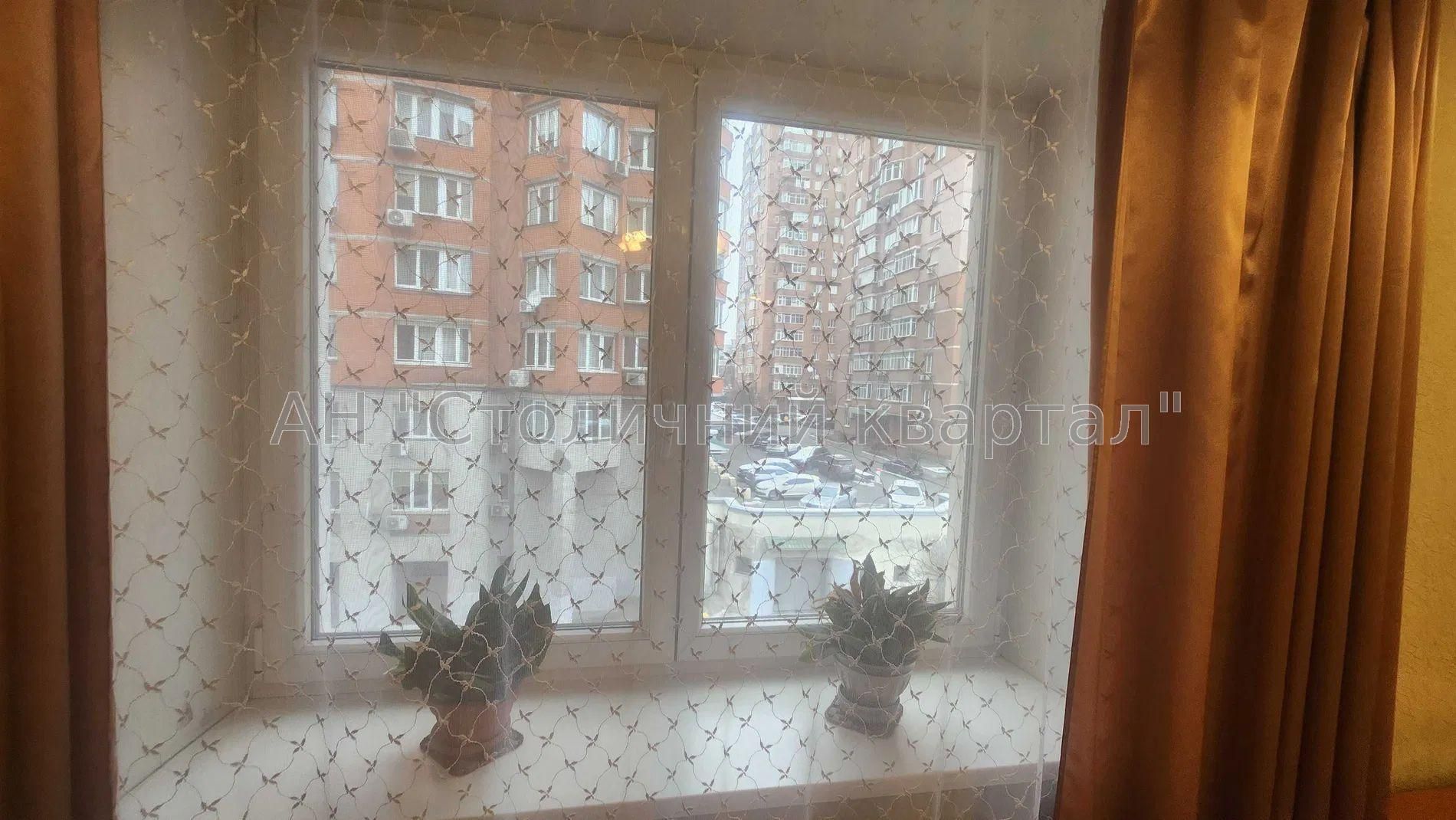 Продам квартиру Київ, Златоустівська вул.