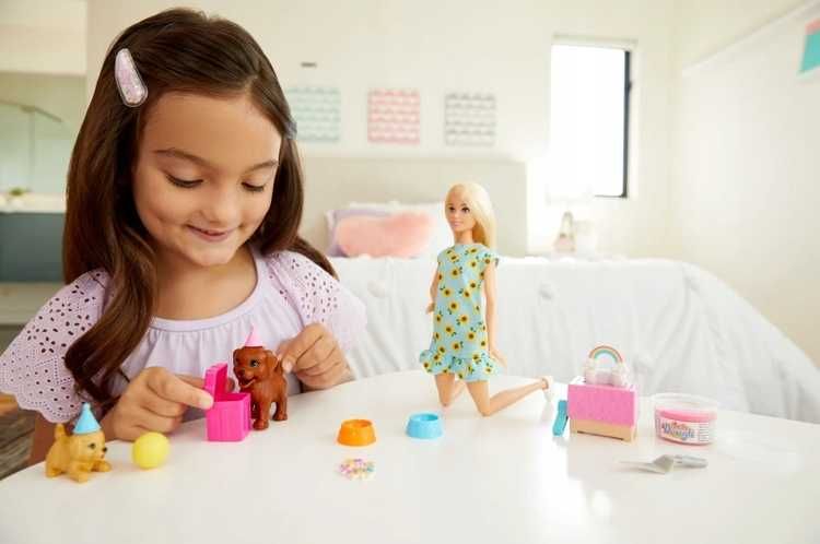 Lalka Barbie Przyjęcie dla szczeniaczków GXV75 Mattel