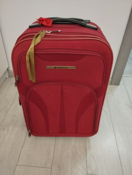 Продам валізу в нормальному  стані