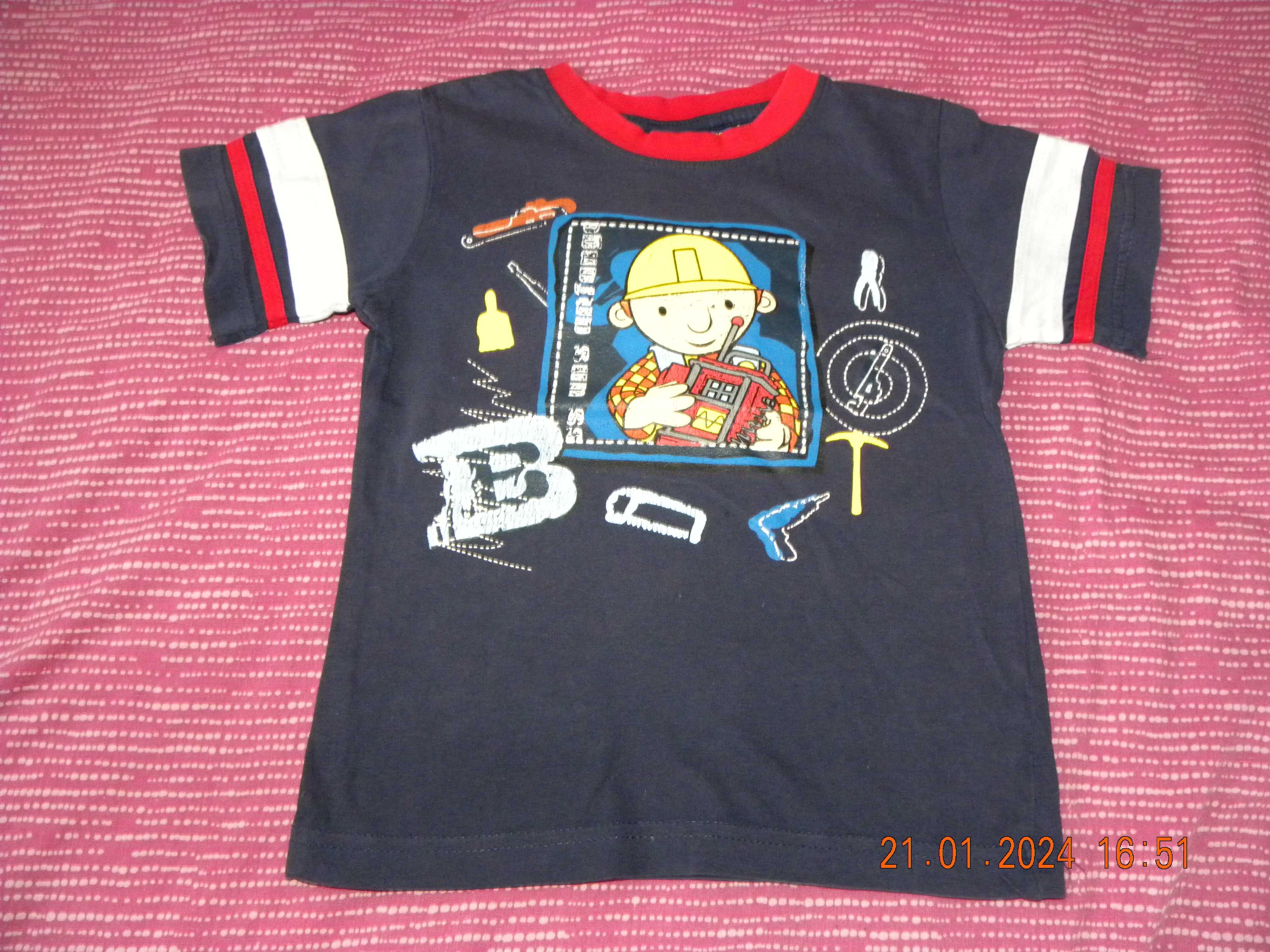 2  T-shirty; rozmiar 98 i 104 cm