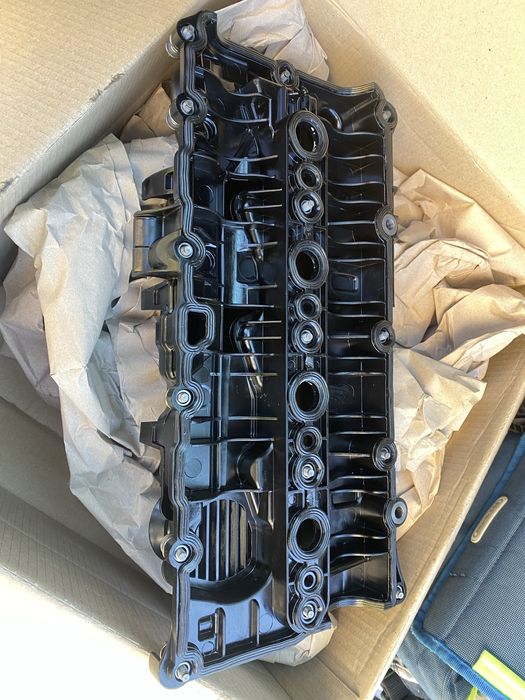 Клапанна кришка (вкг) Вольво