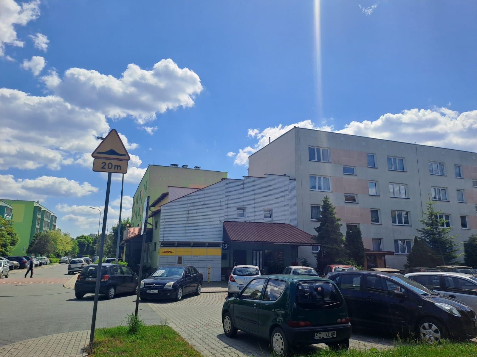 Sprzedam nieruchomość z trzema mieszkaniami i pomieszczeniem usługowym