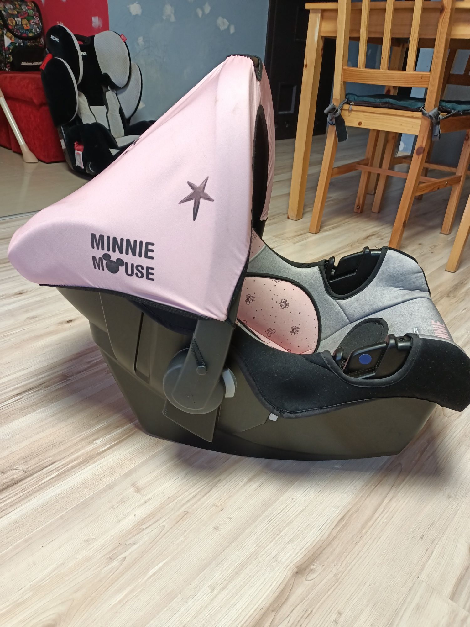 Różowe nosidełko/fotelik 0-13 kg Myszka Mini