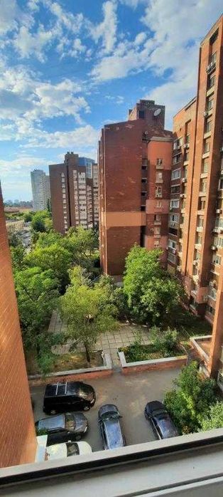 Продаж 3к, Антоновича (Горького)166, Либідська метро, ТЦ Оушен