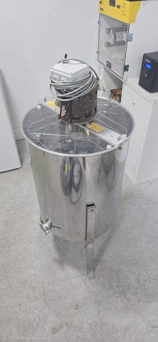 Extrator de mel elétrico