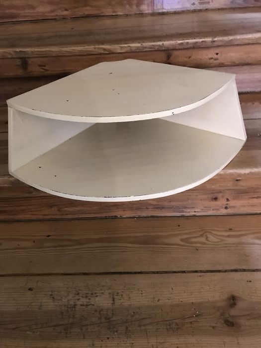 Palhaço, prateleira de canto e Pequenos electrodomésticos