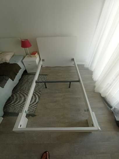 Cama Individual c/ colchão (como nova)