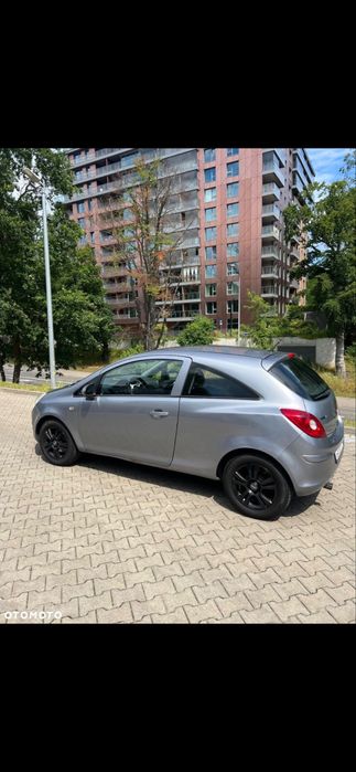 Opel Corsa D 1.2 beznyna