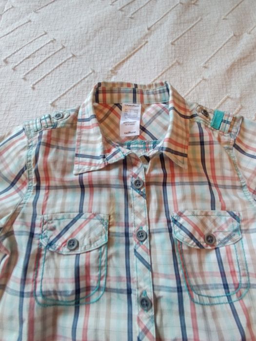 Camisa marca Quechua 6 anos