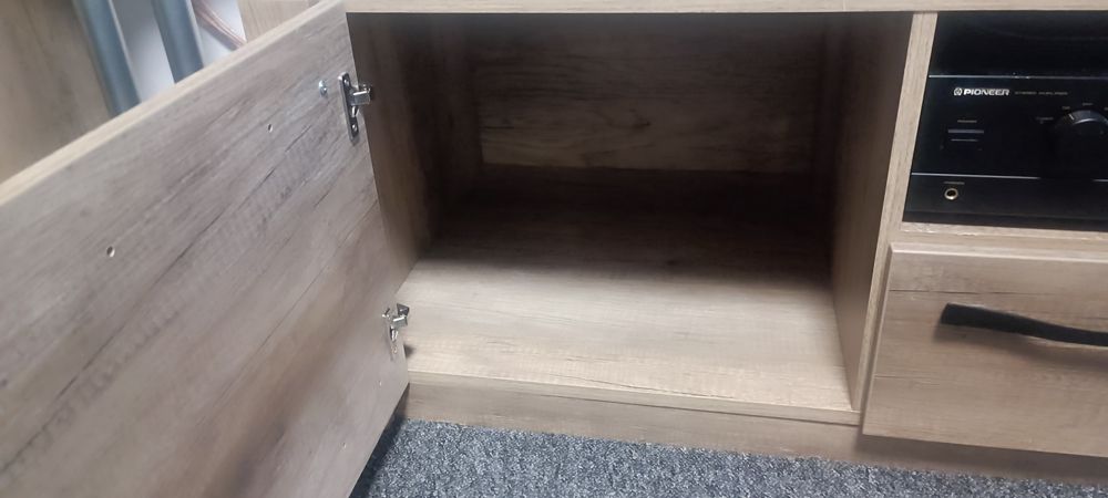 Sprzedam szafkę RTV