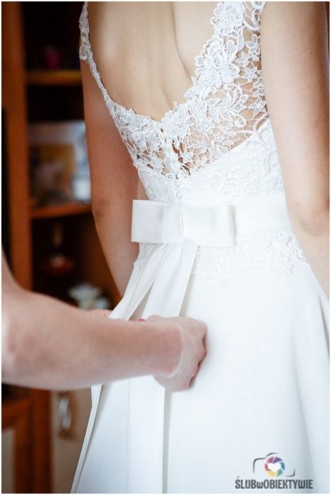 Suknia ślubna - przepiękna koronka i delikatny muślin