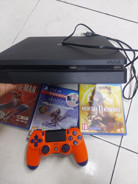 Playstation 4slim