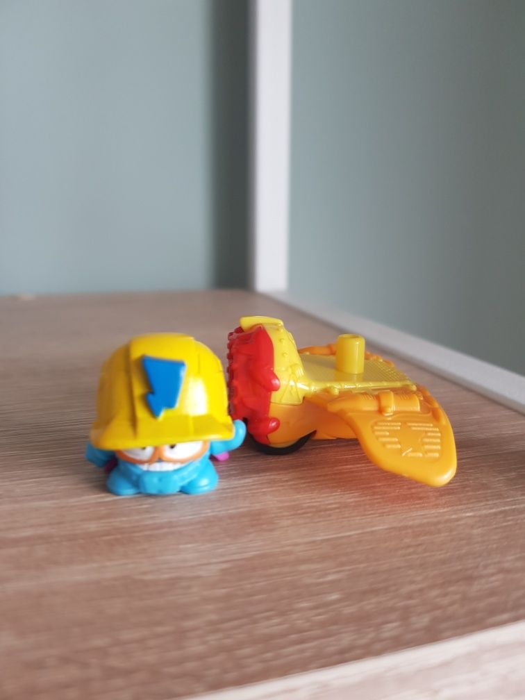 Figurka SuperZings + pojazd
