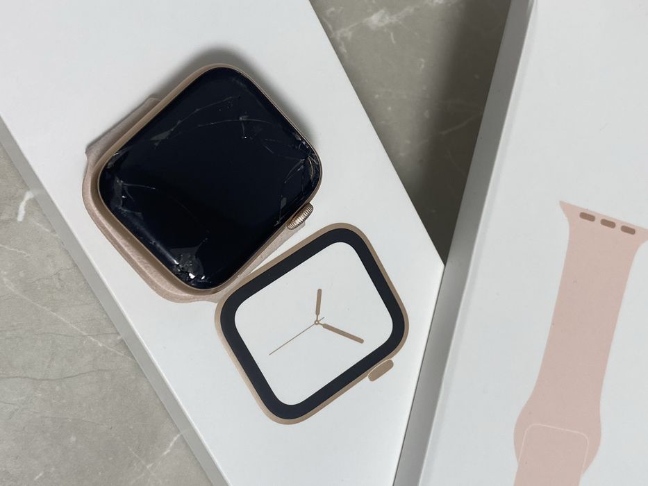 Apple Watch Series 4 44mm Gold