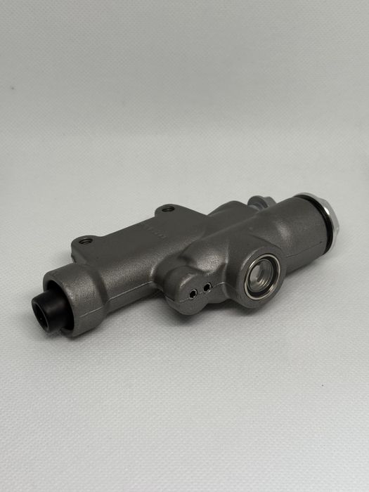 Гальмівний циліндр заднього тормозу