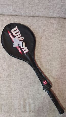 Ракетка для тенниса в новом состоянии
