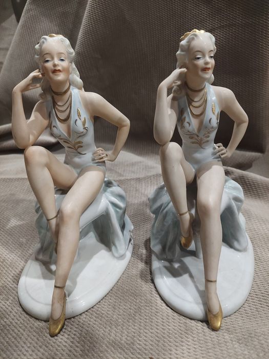 статуэтки девушек ГДР