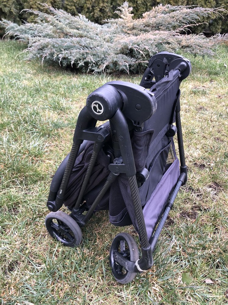 Прогулочная коляска Cybex Melio 3.0 Carbon Moon Black