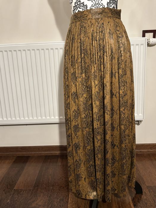 Miodowa spodnica w panterkę Zara XS