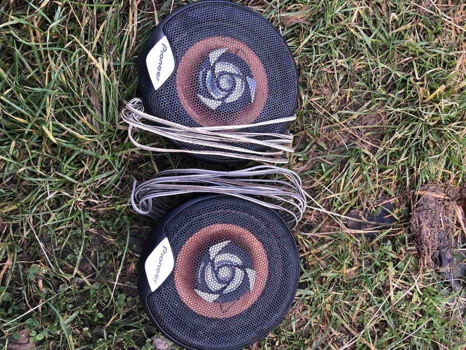 Продам автомобільні колонки Pioneer.