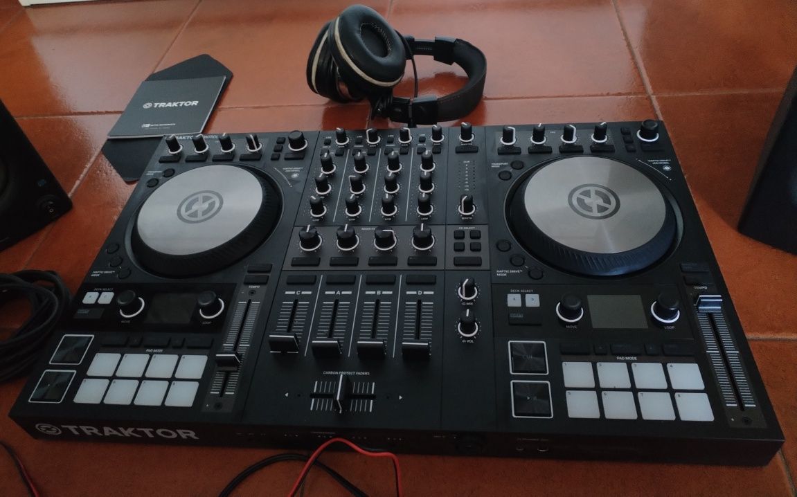 Mesa de Mistura Dj iniciante com 2 Colunas e Auscultadores