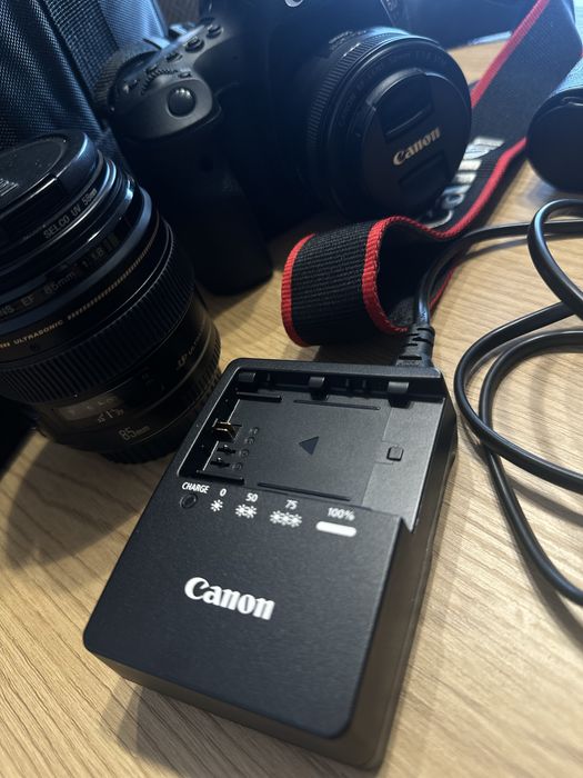 Canon 6D Mark II + 85 mm 1.8 + 50 mm 1.8 - zestaw idealny, jak nowy!